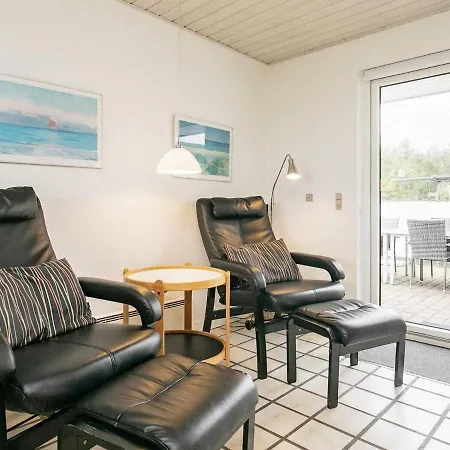 Otel 10 Person In Bl Vand Blåvand